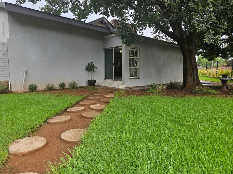 8 Bedroom Property for Sale in Irene Park North West